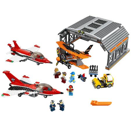 LEGO City Aeroporto 60103 Airport Air Show Building Kit (670 Imagem de LEGO City Aeroporto 60103 Airport Air Show Building Kit (670