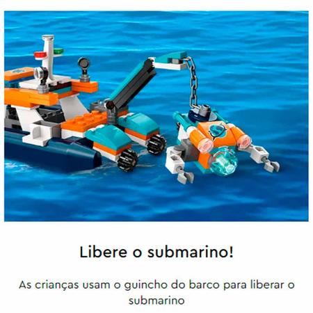 LEGO - Base submarina em construção com explorador mergulhador