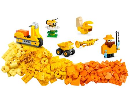 LEGO - Jogo de construção LEGO Classic Tijolos aos Montes, carro, casa,  papagaio, flores e mais, 11030, LEGO OUTRAS LINHAS