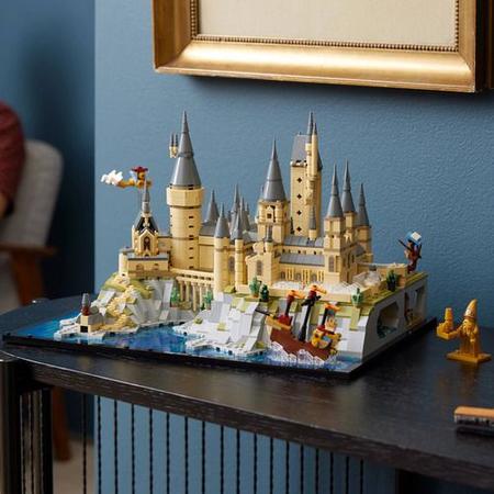 Lego Harry Potter Castelo e Terrenos de Hogwarts 76419 - Brinquedos de  Montar e Desmontar - Magazine Luiza