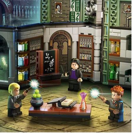 Lego Harry Potter Momento Hogwarts Aula de Poções - Lego 76383 em