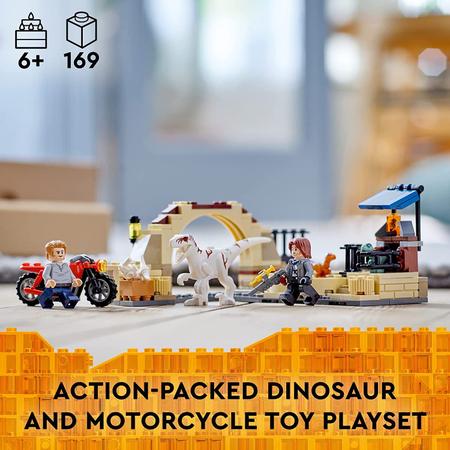 Imagem de LEGO Jurassic World- Dinossauro Atrociraptor: Perseguição de Motocicleta 76945