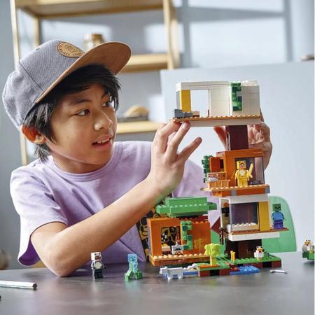 Lego Minecraft - A Casa Da Árvore Moderna 909 Peças - 21174 - Brinquedos de  Montar e Desmontar - Magazine Luiza