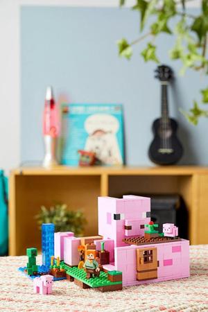 Lego Minecraft A Casa do Porco 21170 - Brinquedos de Montar e Desmontar -  Magazine Luiza