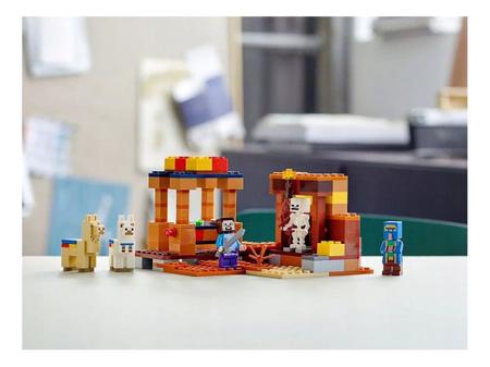 Imagem de Lego Minecraft O Posto Comercial 201 Peças - Lego 21167