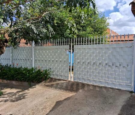 Imagem de Limitador de Grama 50 mts Branco - Protetor Fechamento de Portão e Grade