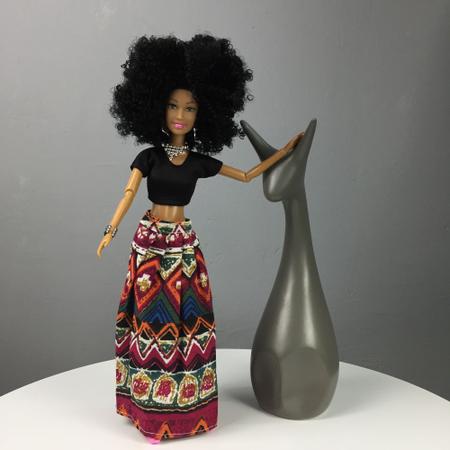 Imagem de Linda Boneca Negra -cabelos Cacheados - Estilo Barbie