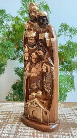 Imagem de Lindo Presépio Sagrada Família 34 x 13 cm em Gesso.