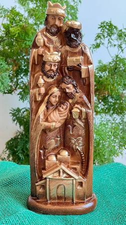 Imagem de Lindo Presépio Sagrada Família 34 x 13 cm em Gesso.