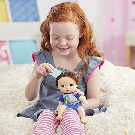 Imagem de Littles by Baby Alive, Carry 'N Go Squad, Little Matteo Brown Hair Boy Doll, Carrier, Accessories, Toy for Kids Ages 3 Years &amp Up (Amazon Exclusive)