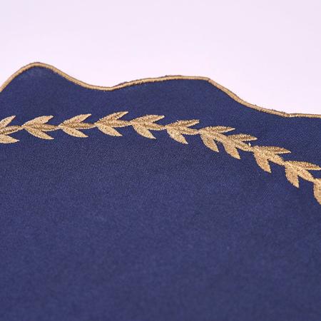 Lugar Americano Redondo Azul Cordão Folha Dourada 45x35Cm - Rafimex Imagem de Lugar Americano Redondo Azul Cordão Folha Dourada 45x35Cm