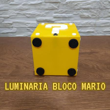 Luminária Retrobox cubo do Mario com 20 mil jogos