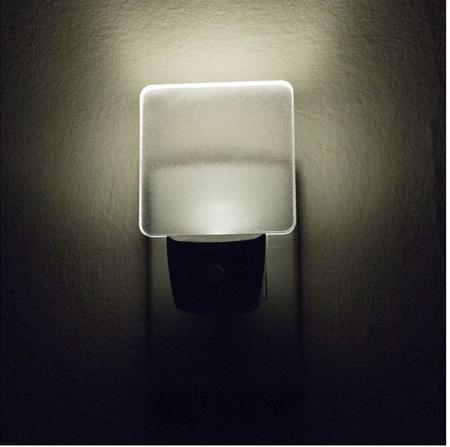 Imagem de Luminária noturna Glass ideal para quarto de criança 6000k branco frio