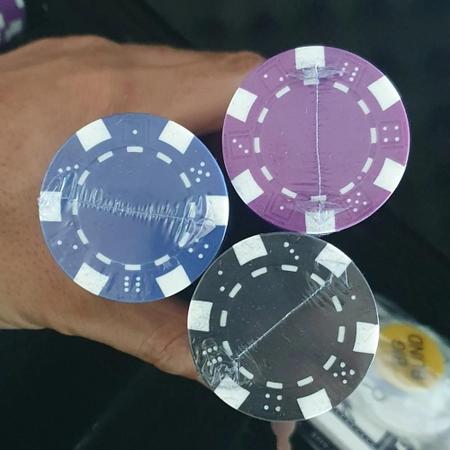 Maleta de poker 500 fichas baralho dados kit completo jogador