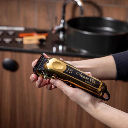 Imagem de Máquina de cortar cabelo - magic clip cordless gold