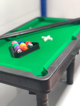 Mesinha de Jogo Sinuca 40CM Infantil Snooker Brilhar Com 02 Tacos Bolas -  ddg - Sinuca / Bilhar Infantil - Magazine Luiza