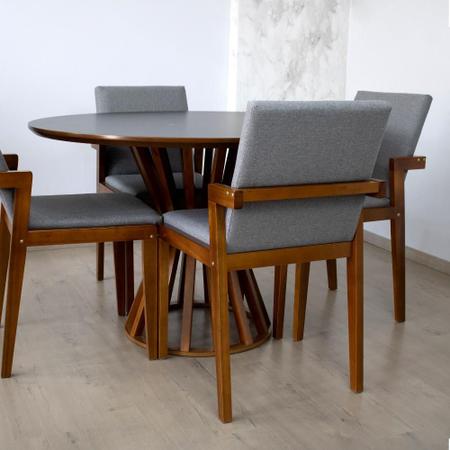 Conjunto Mesa de Jantar Redonda Cecília Amadeirada Natural 120cm com 4  Cadeiras Estofadas Isabela Cinza