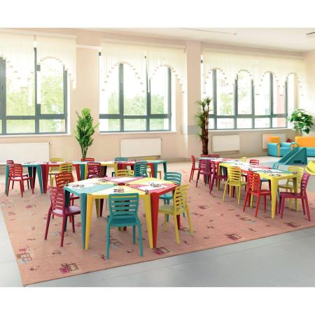 Conjunto de Mesa e Cadeira Tramontina Sofia Infantil Rosa em Polipropileno  e Fibra de Vidro 2 Peç