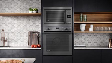 Imagem de Micro-ondas de Embutir Electrolux 34L cor Inox Experience com Painel Inteligente (ME3BC)