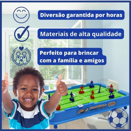 Futebol de botão vira brincadeira de adulto 