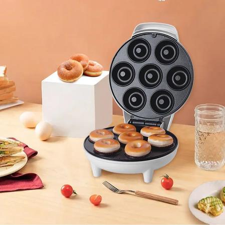 Imagem de Mini Máquina De Fazer Donuts Rosquinhas 7 Furos 110v BRANCO