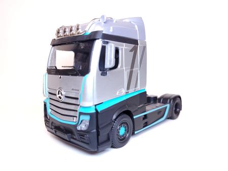 Miniatura Caminhão Carreta Mercedes-benz Actros 1/43 Bburago