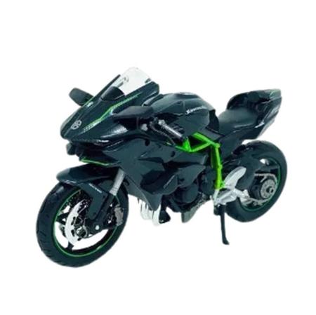 Kawasaki Ninja faz 40 anos como referência de moto esportiva