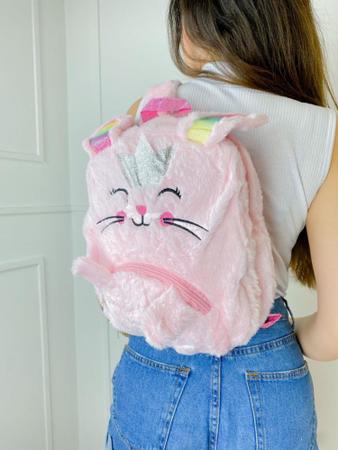 Mochila felpuda coelhinha coroa orelha arco-íris fofa reforçada - Filó Modas Imagem de Mochila felpuda coelhinha coroa orelha arco-íris fofa reforçada