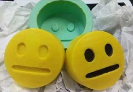 Imagem de Molde Forma Silicone Sabonete Biscuit Emoji