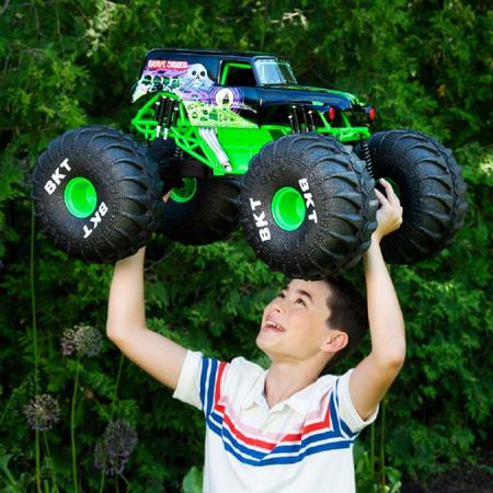 Compre Monster Jam - Mega Grave Digger R/C aqui na Sunny Brinquedos.