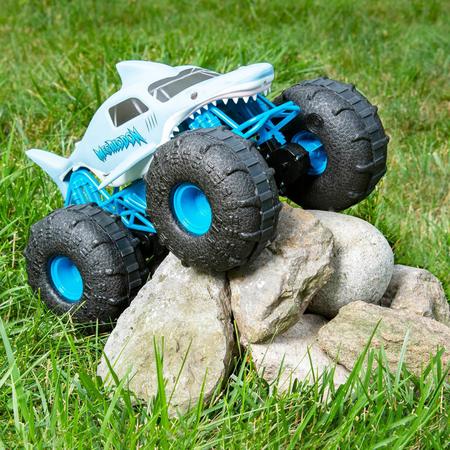 Compre Monster Jam - Megalodon R/C - Entra Na Água aqui na Sunny Brinquedos.