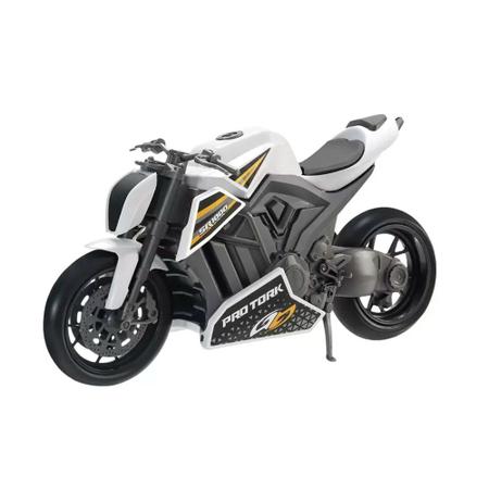 Imagem de Moto de Corrida Pro Tork com Pneu de Borracha Brinquedo Sortido Velocidade Adrenalina Garantida nessa moto incrível