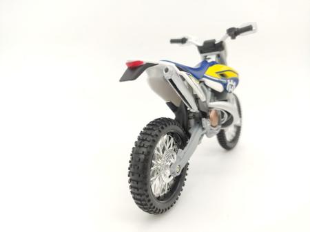 Moto de Ferro Trilha Miniatura Husqvarna FE 501 1:12 na Caixa Maisto -  Miniaturas de Motos - Magazine Luiza