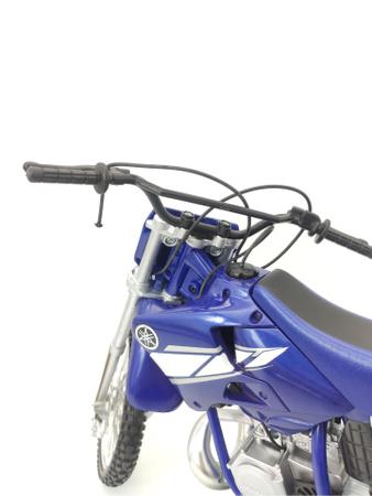 Moto de Ferro Trilha Miniatura Yamaha YZ 250 1:6 na Caixa New-Ray