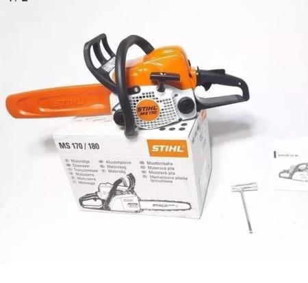 STIHL - Recomendada para atividades de corte de lenha, poda, serviços leves  e uso ocasional em pequenas propriedades, a motosserra STIHL MS 170 possui  elementos que facilitam a operação, além do desenho