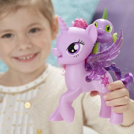 My Little Pony Figura Básica Twilight Sparkle Hasbro - Bonecas - Magazine  Luiza