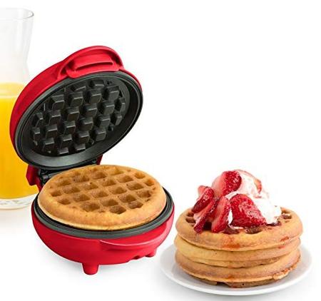 Imagem de Nostalgia MWF5AQ MyMini Personal Electric Waffle Maker, Hash browns, French Toast Grilled Cheese, Quesadilla, Brownies, Cookies, Red