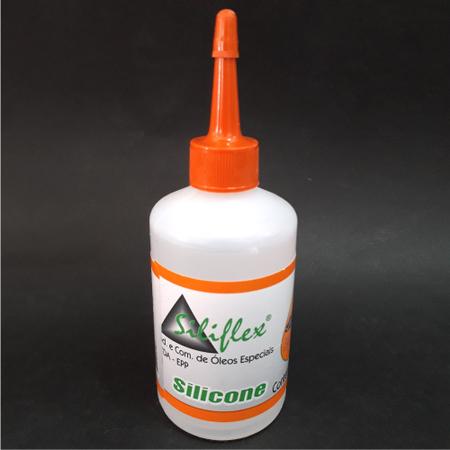 Imagem de Óleo Silicone Para Lubrificar Linha e Fio de Overlock Interlock e Galoneira Frasco 100ml