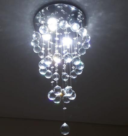 Imagem de Ótimo Lustre de Cristal com 50cm de Altura, Base de Inox Espelhado de 30cm de Diâmetro