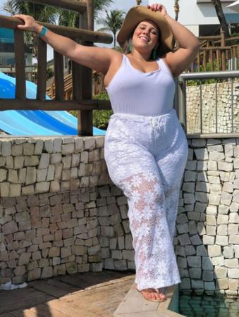 Roupa para praia plus size 2025