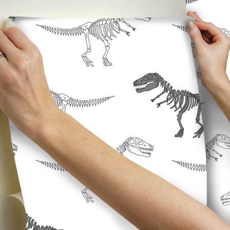 Papel de Parede Adesivo Vinil T-Rex Esqueleto Dinossauro Cinza Desenho Quarto Menino - Deliquadros