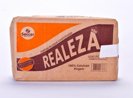 Imagem de Papel Toalha REALEZA Interfolhado 100% Celulose 2 Dobras 20x21cm Fardo 1000 Fls