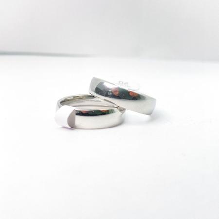 Par de aliança aço prata namoro/compromisso inoxidável 6mm básicas - Filó Modas Imagem de Par de aliança aço prata namoro/compromisso inoxidável 6mm básicas