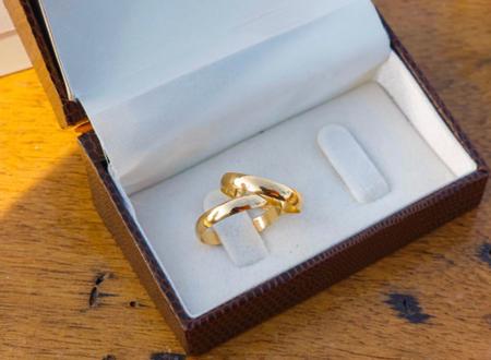 Imagem de Par de alianças de ouro 18k casamento noivado 4mm 4 gramas