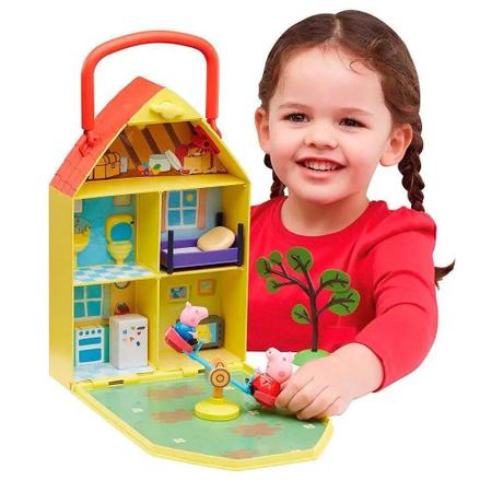 Casinha Casa Peppa Pig Completa Acessórios E Jardim - Dtc - Casinha de  Boneca - Magazine Luiza