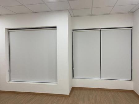 Persiana Cortina Rolo Blackout 0% 1,90m x 1,30m com Bando - Italian Persianas Imagem de Persiana Cortina Rolo Blackout 0% 1,90m x 1,30m com Bando