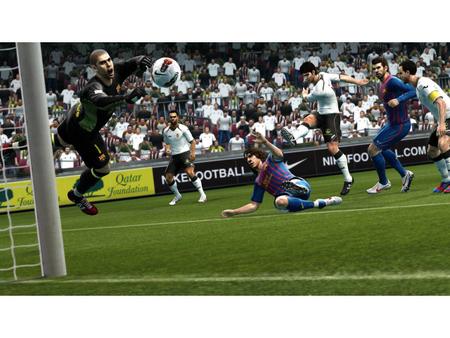 Pro Evolution Soccer 2013 (Xbox 360) : : PC & Video Games