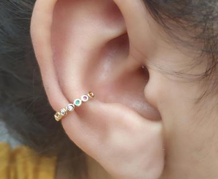 Piercing Fake Orelha Branco Cartilagem Folheado Ouro Par - Shelook  Semijoias - As melhores Semijoias