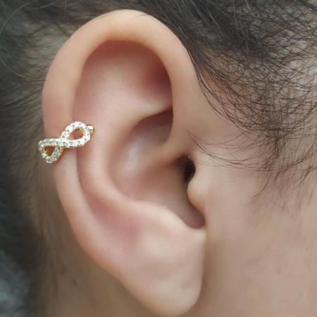 Piercing Fake Orelha Branco Cartilagem Folheado Ouro Par - Shelook  Semijoias - As melhores Semijoias