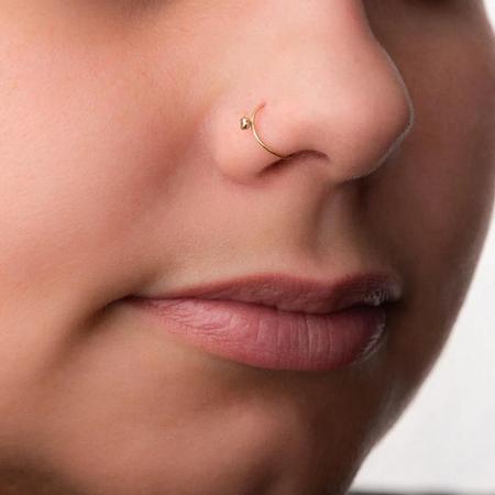 Piercing De Orelha De Ouro 18k Meia argola Snug de Zircônia